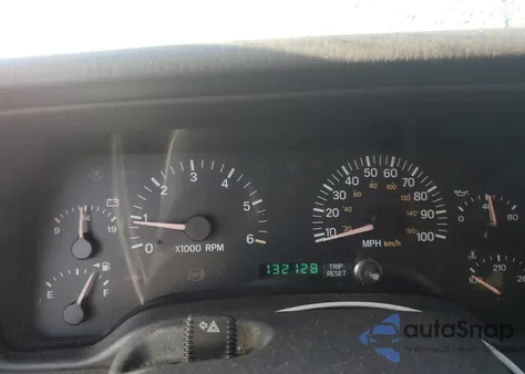 2000 Jeep Cherokee Sport z USA, uszkodzony, nr VIN 1J4FF48S6YL237778